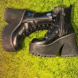 Delia’s Platform Boots! Dolls Kill Platforms